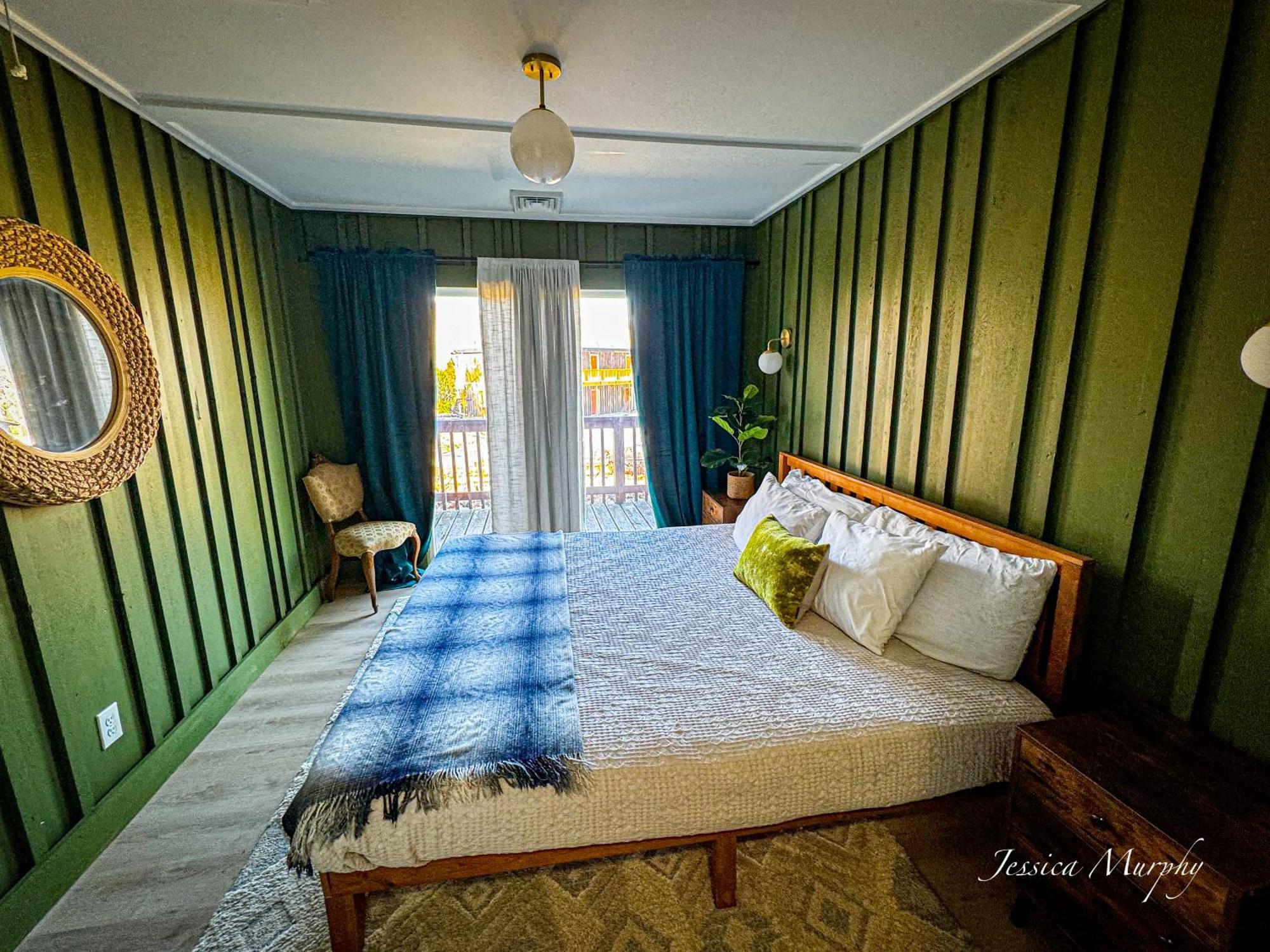 The Springs 4*